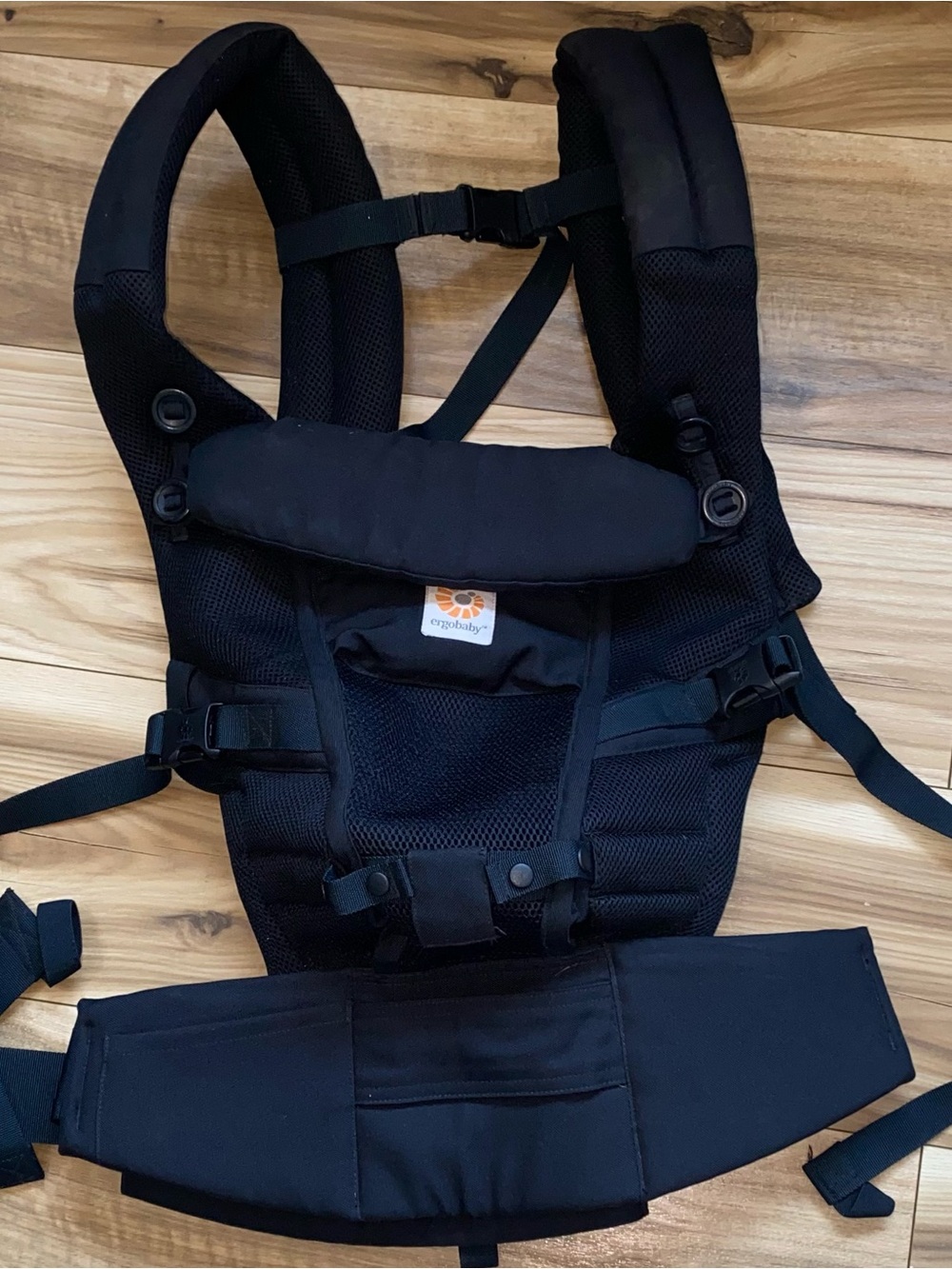 Ergobaby Black Air Adapt Carrier